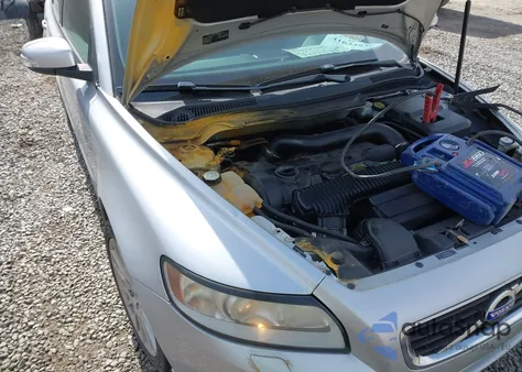 2011 Volvo S40 T5/T5 R-Design из США, поврежденный, VIN YV1672MS3B2534074